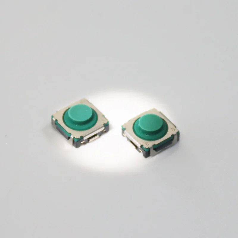 Waterproof silicone button with touch switch, 200,000 cycles and long service life.
