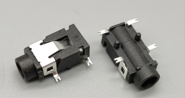 4-pin Micro 3.5 mm SMT DIP audio adapter, nylon package, headphone jack, microphone and optical cable.